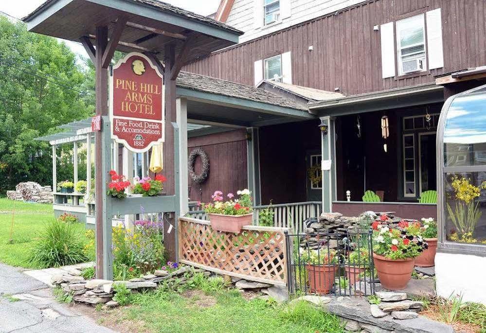 Pine Hill Arms Hotel Eksteriør bilde