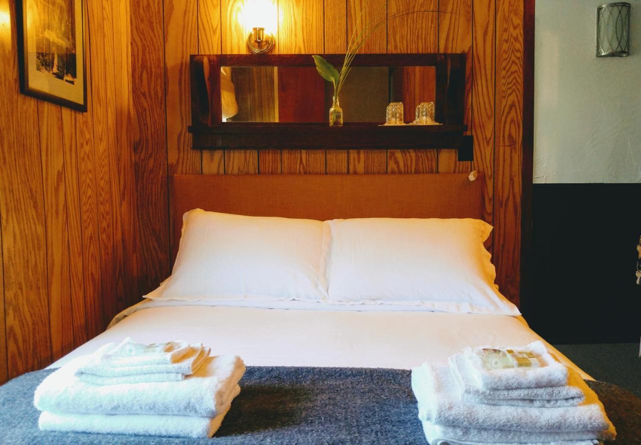 Pine Hill Arms Hotel Eksteriør bilde