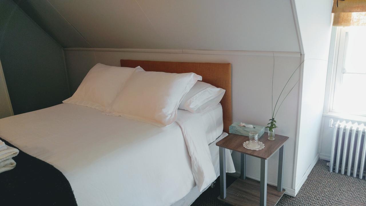 Pine Hill Arms Hotel Eksteriør bilde