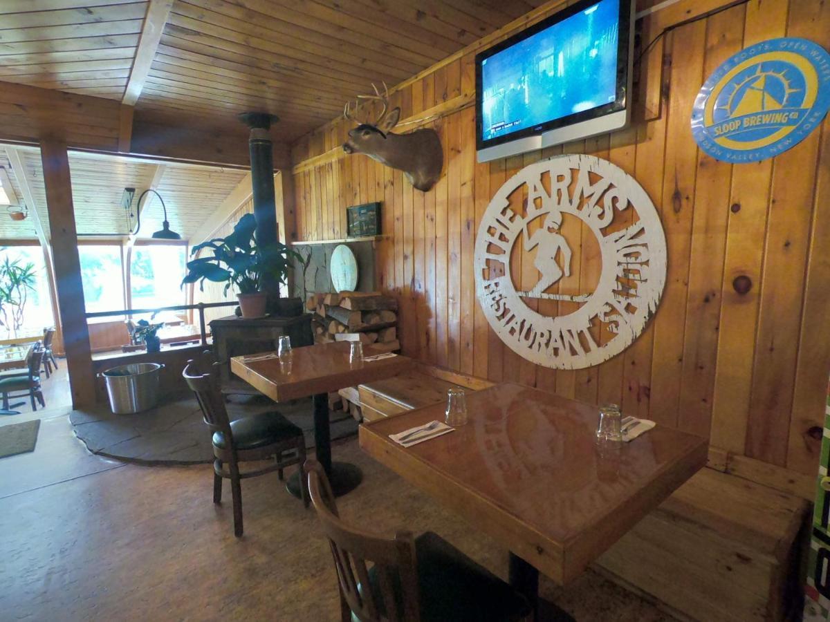Pine Hill Arms Hotel Eksteriør bilde